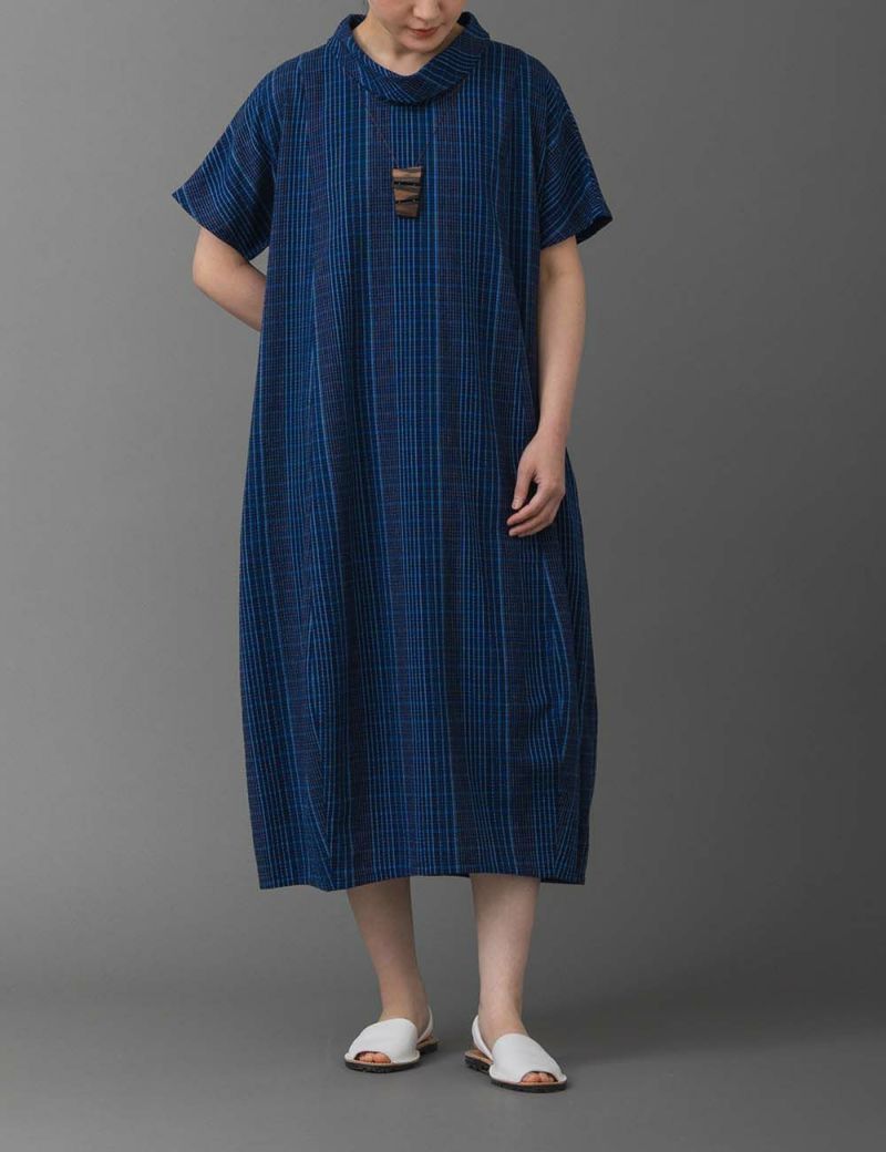 暮らしの布図鑑　阿波の藍しじら格子