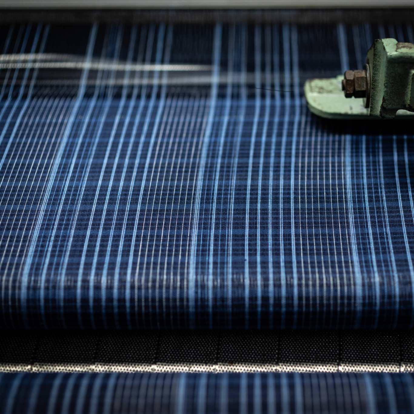 暮らしの布図鑑　阿波の藍しじら格子