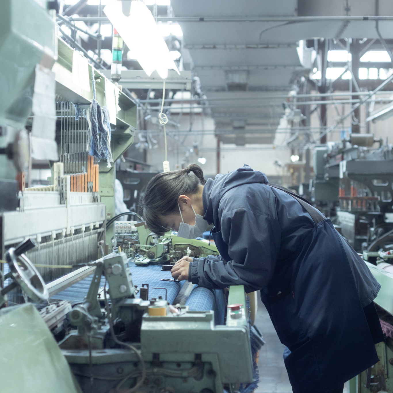 暮らしの布図鑑　阿波の藍しじら格子